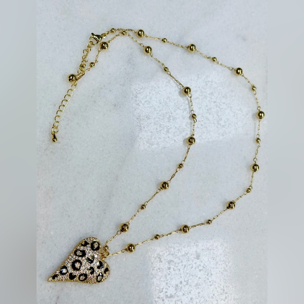 Wild at Heart Necklace - Modern Heart - Picture 5 of 6